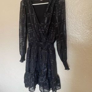 Small MICHAEL Michael Kors black v-neck dress